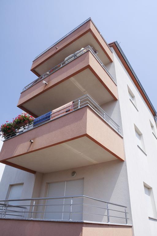 דירות רייקה Peachy House חדר תמונה